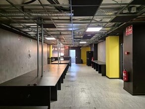 Retail in Barcelona, Barcelona for lease Interior Photo- Image 2 of 17