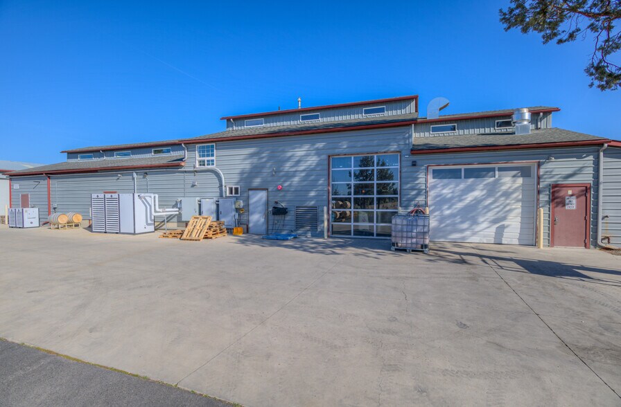 19330 Pinehurst Rd, Bend, OR à vendre - Photo du bâtiment - Image 2 de 32