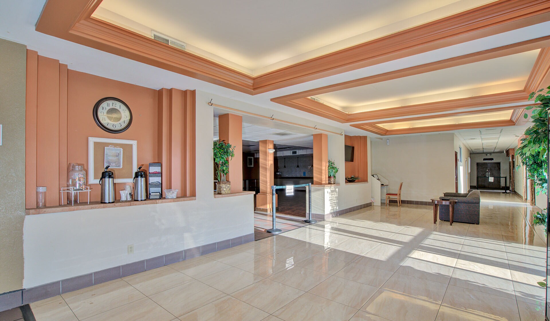 5240 San Bernardo Ave, Laredo, TX à vendre Photo du bâtiment- Image 1 de 1