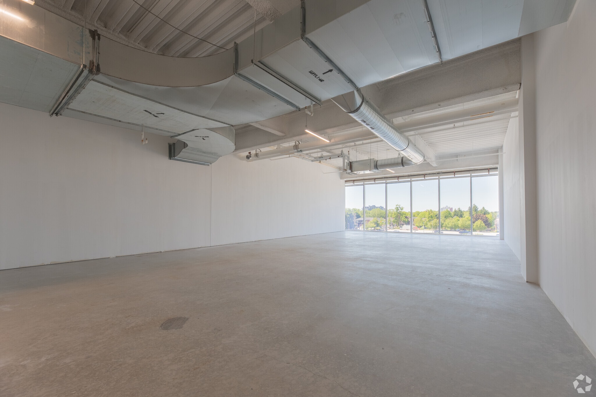 345 King St W, Kitchener, ON for lease Interior Photo- Image 1 of 2