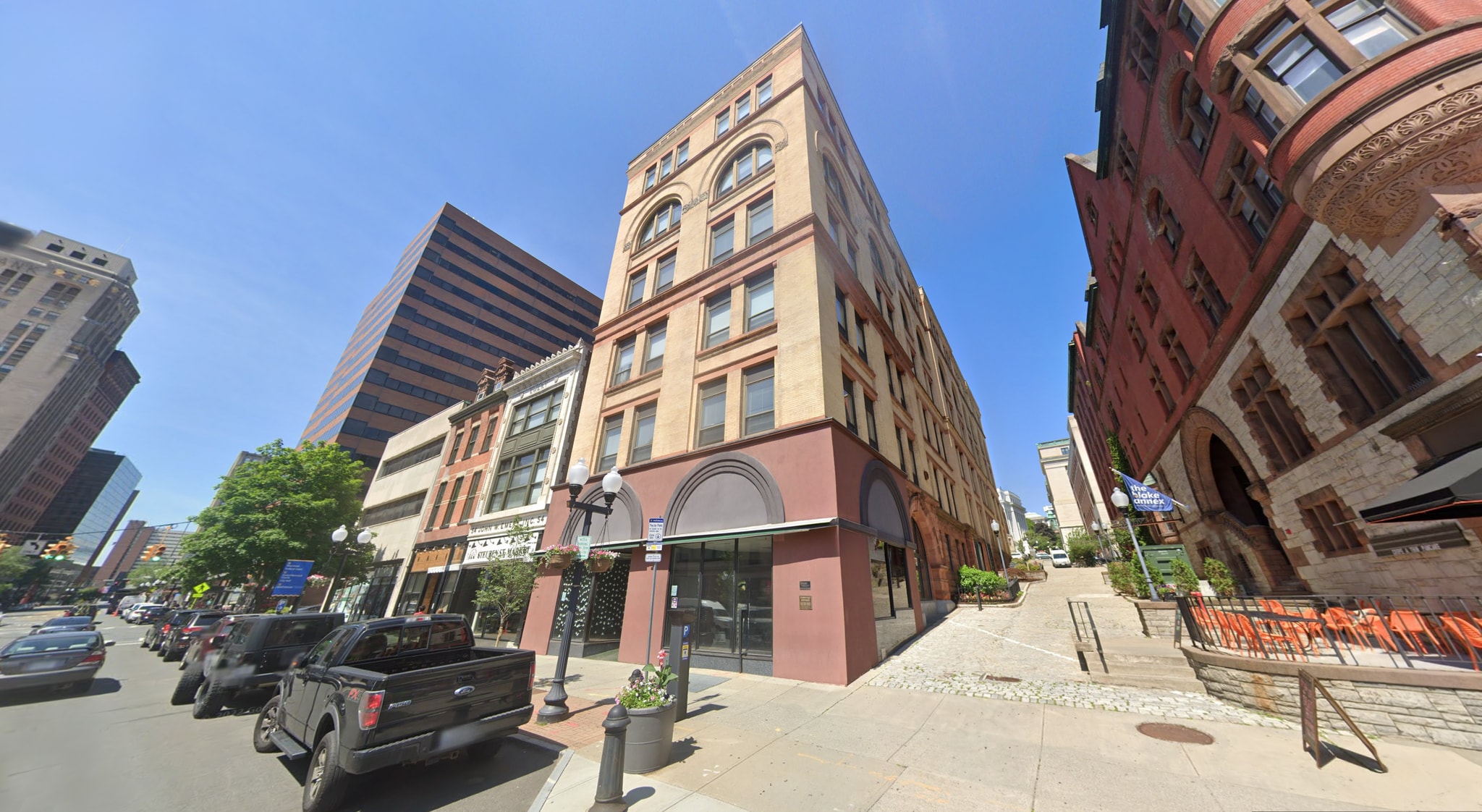 40 Steuben Pl, Albany, NY for lease Building Photo- Image 1 of 26