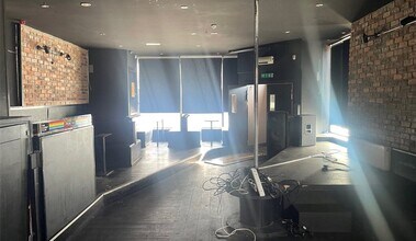 17 Vine Pl, Sunderland for lease Interior Photo- Image 2 of 2