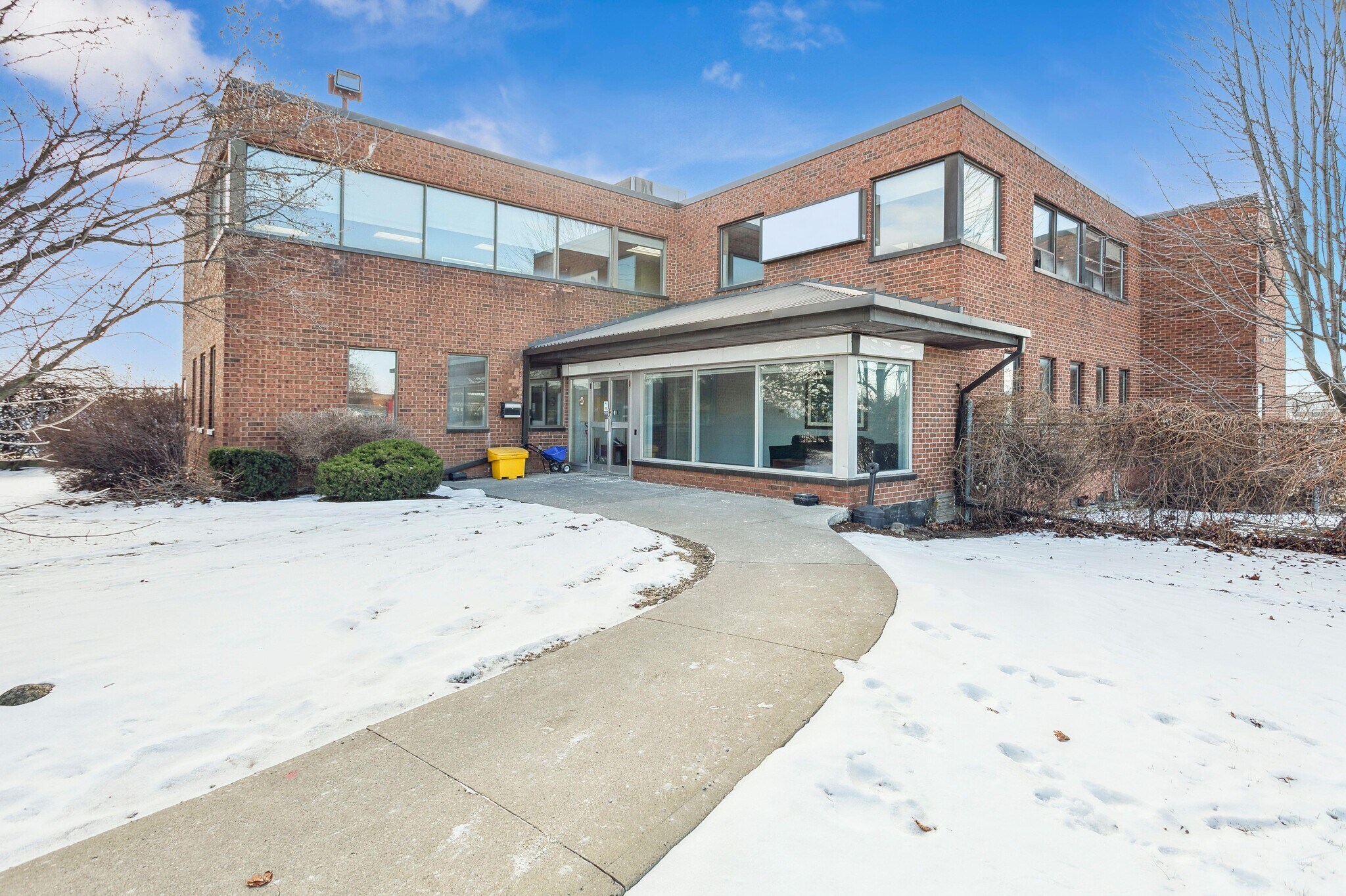 1100 Haultain Ct, Mississauga, ON à louer Photo du bâtiment- Image 1 de 6