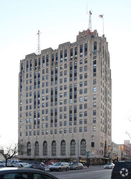 503 S Saginaw St, Flint, MI à louer - Photo du bâtiment - Image 3 de 6