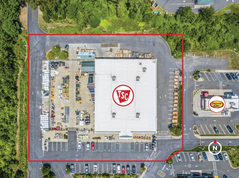 1611 Ulster Ave, Lake Katrine, NY à vendre - Photo du bâtiment - Image 3 de 6