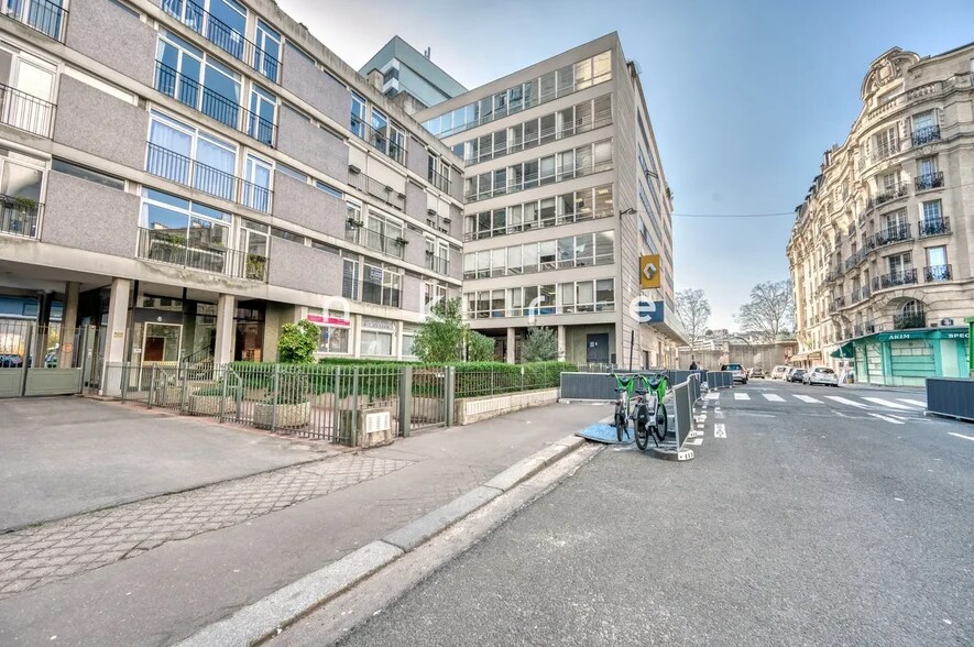 6 Rue Du Docteur Finlay, Paris à louer - Photo du bâtiment - Image 2 de 2