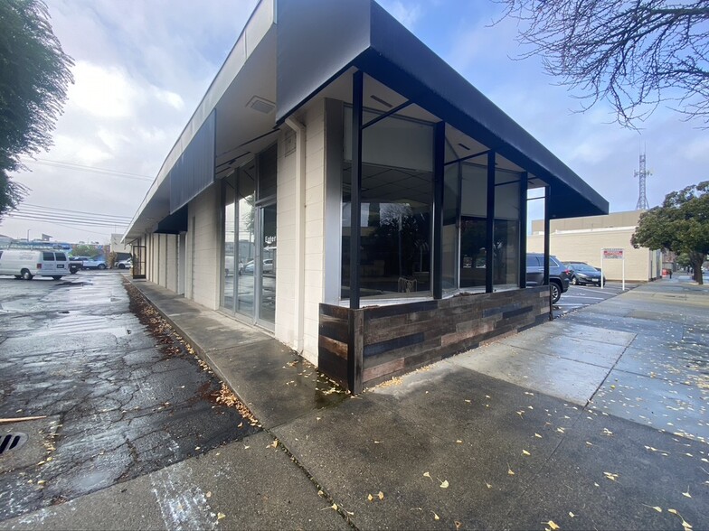 915 13th St, Modesto, CA for lease - Building Photo - Image 1 of 3