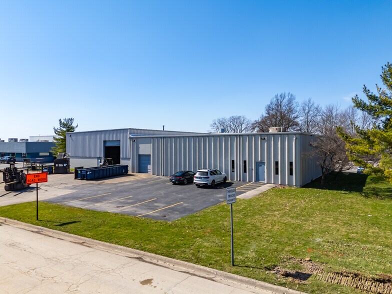 1055 Claycraft Rd, Gahanna, OH à louer - Photo du bâtiment - Image 1 de 14