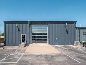415 E Saint Elmo Rd, Austin, TX for lease Interior Photo- Image 2 of 11