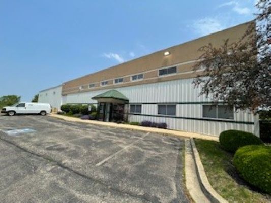 172 Kirkland Cir, Oswego, IL à vendre - Photo du bâtiment - Image 1 de 34