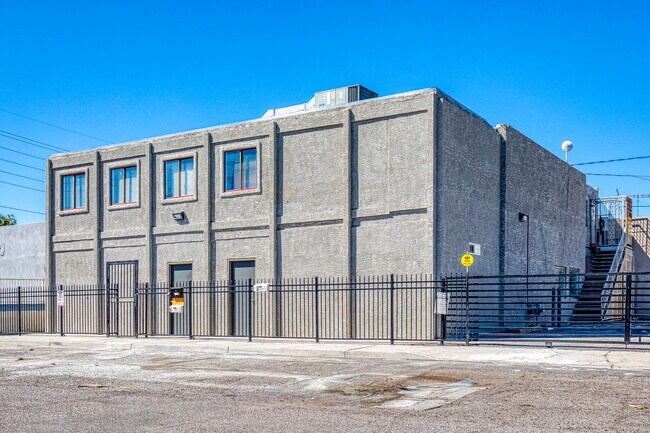 Plus de détails pour 910 E Sahara Ave, Las Vegas, NV - Bureau à louer