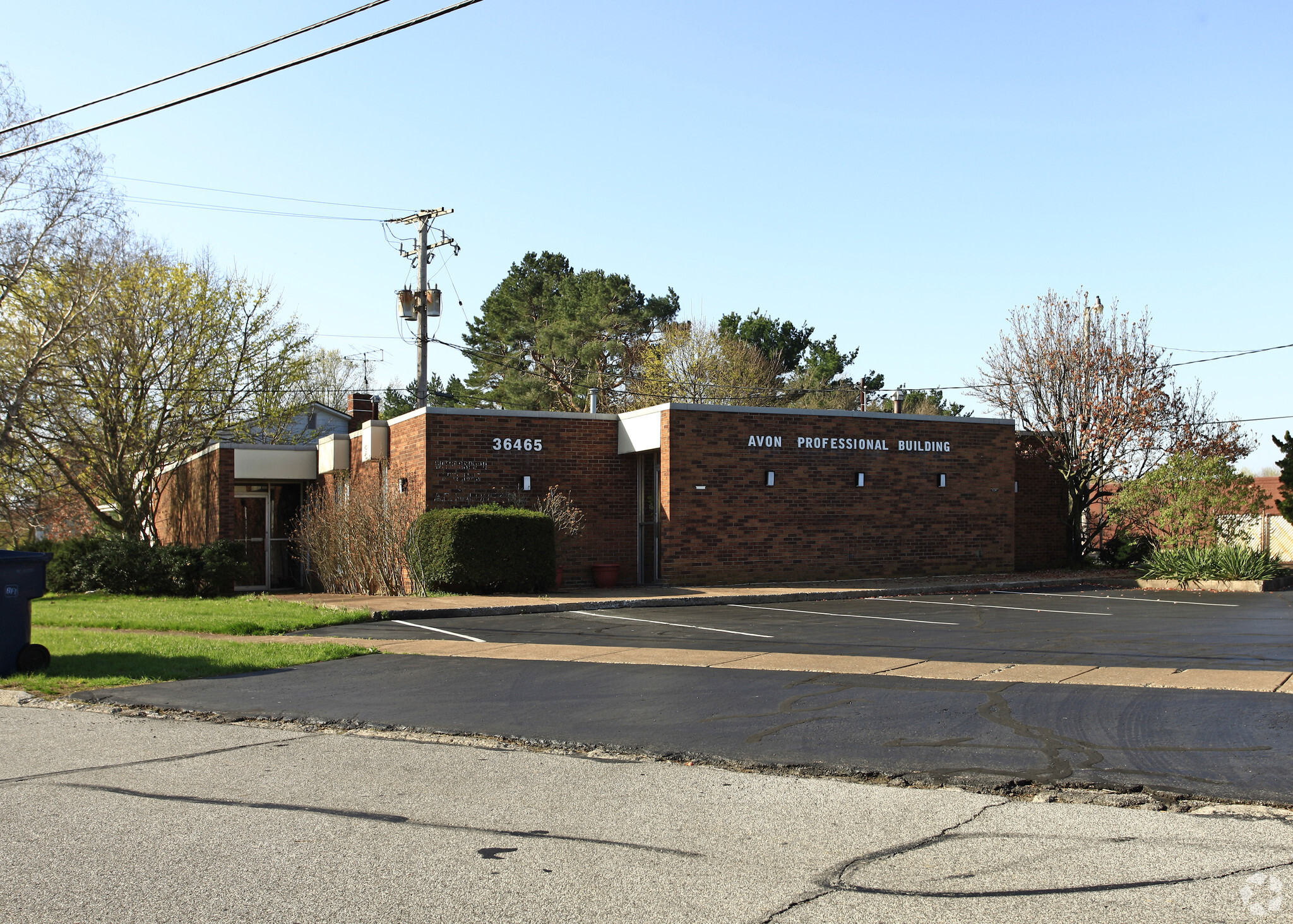 36465 & 36475 Detroit Rd portfolio of 2 properties for sale on LoopNet.ca Building Photo- Image 1 of 3