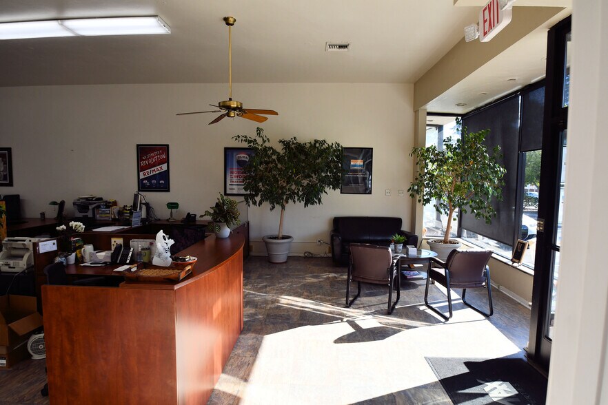 1932-1940 Ralston Ave, Belmont, CA à louer - Photo du bâtiment - Image 2 de 12