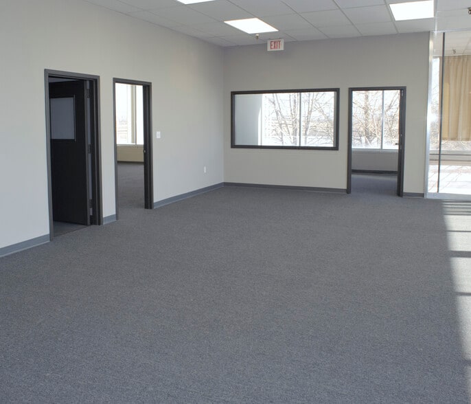 99 Murray Hill Pky, East Rutherford, NJ for lease - Interior Photo - Image 2 of 9