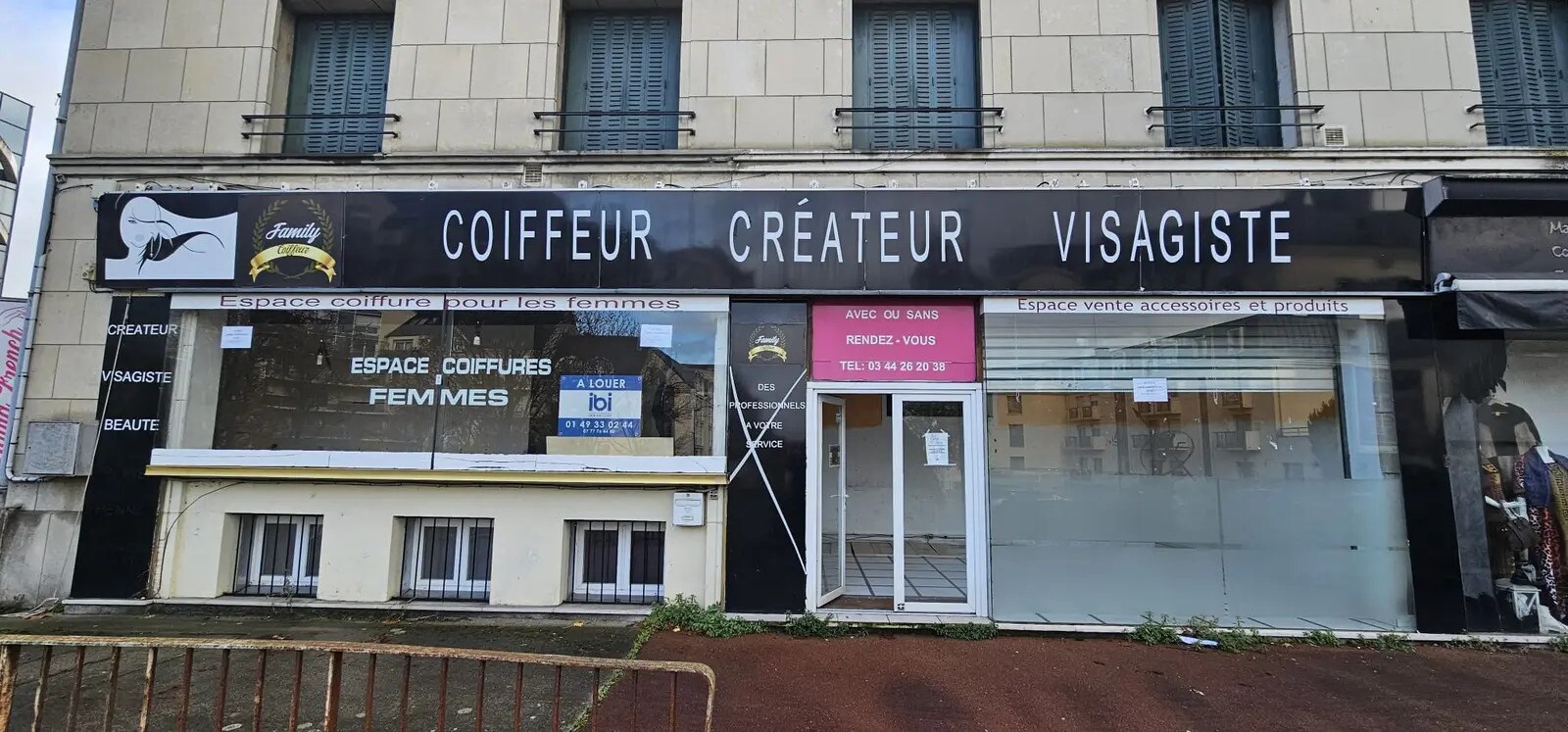 15 Place Du Faubourg, Creil for lease Primary Photo- Image 1 of 23