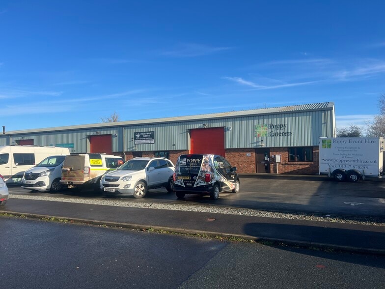 15-17 Alan Farnaby Way, Sheriff Hutton for lease - Building Photo - Image 2 of 9