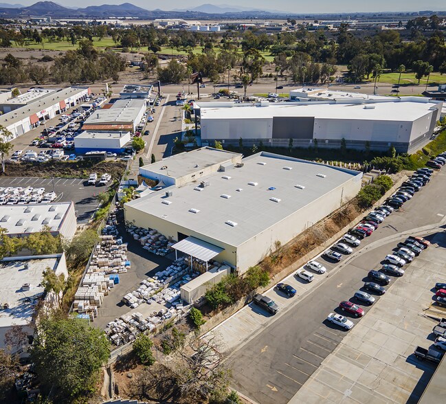 7992 Miramar Rd, San Diego, CA à vendre - Photo du bâtiment - Image 3 de 5