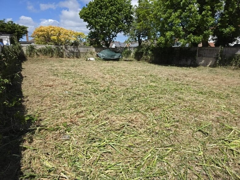 Lingham Lane, Wirral for lease - Primary Photo - Image 1 of 3