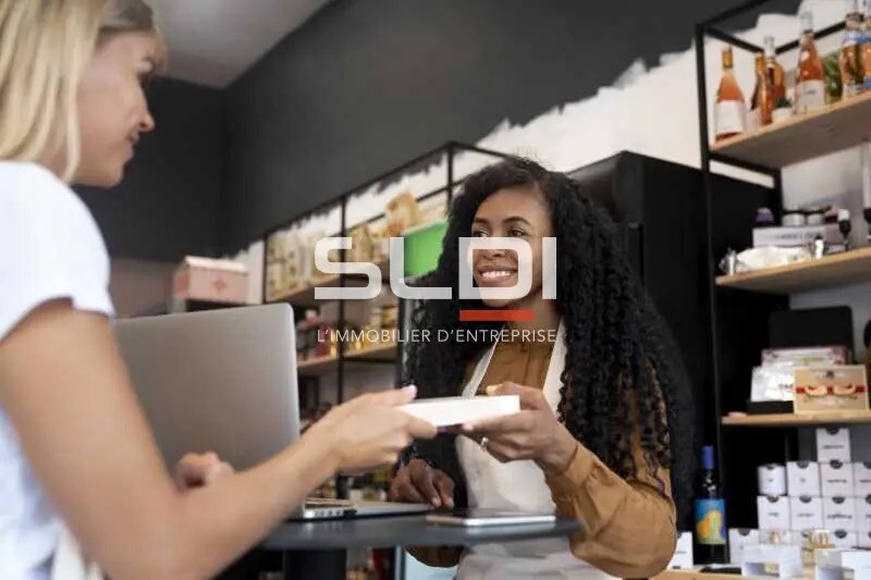 Commerce de détail dans Lyon à louer - Photo du bâtiment - Image 3 de 7