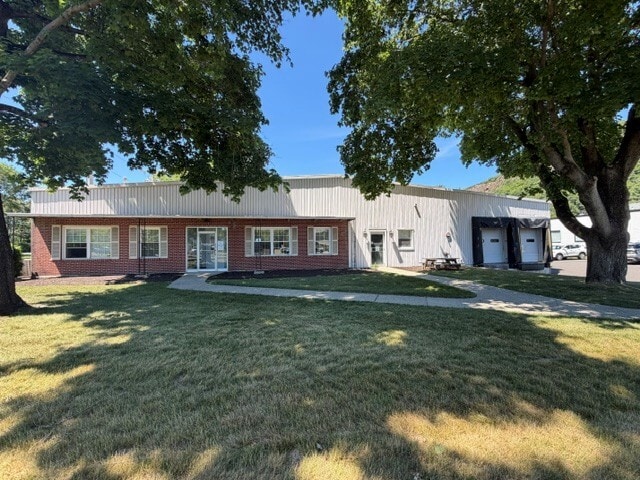 5 Lunar Dr, Woodbridge, CT for lease Primary Photo- Image 1 of 17