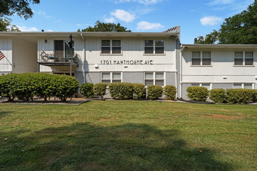 1701 Hawthorne Ave, College Park, GA for sale - Building Photo - Image 1 of 25