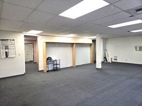 7109 Woodlawn Ave NE, Seattle, WA for lease Building Photo- Image 2 of 4