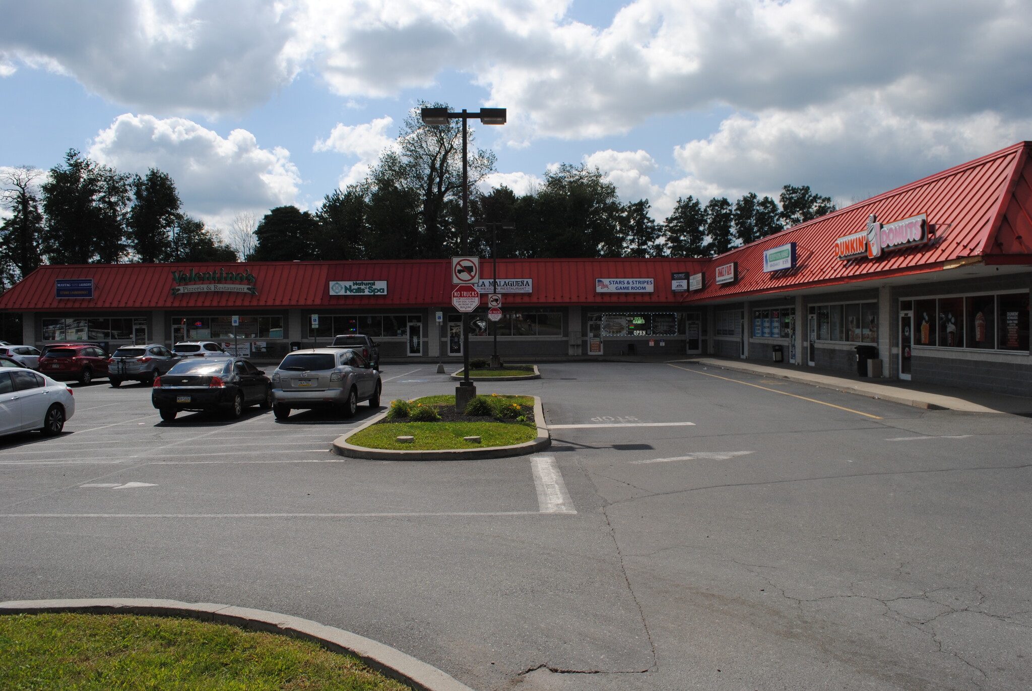 1630-1668 W High St, Pottstown, PA for lease Building Photo- Image 1 of 8