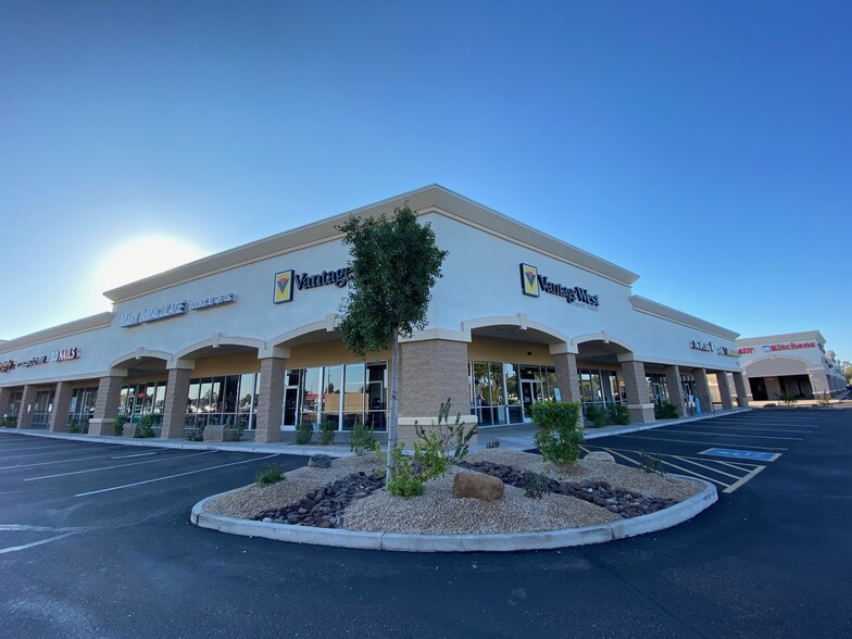 1951 W Baseline Rd, Mesa, AZ à louer - Photo du bâtiment - Image 1 de 8