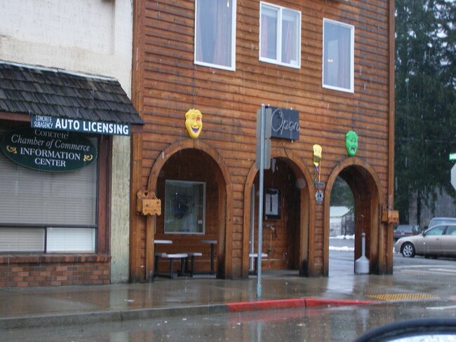 Plus de détails pour 7296 E Baker St, Concrete, WA - Commerce de détail à louer