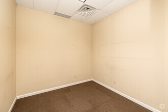 7100 W College Blvd, Overland Park, KS for lease Interior Photo- Image 2 of 3