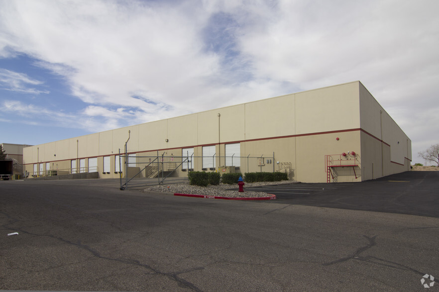 11560 Rojas Dr, El Paso, TX for lease - Primary Photo - Image 1 of 6