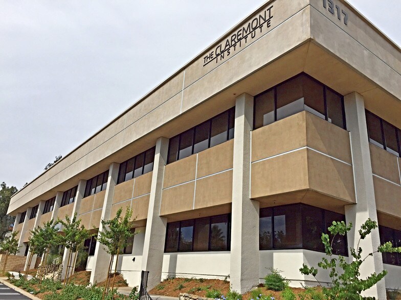 1317 W Foothill Blvd, Upland, CA à louer - Autre - Image 2 de 9