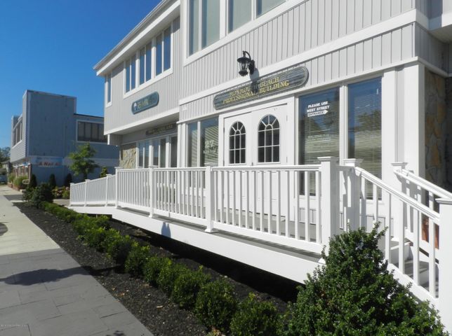 27 Beach Rd, Monmouth Beach, NJ à louer - Photo du bâtiment - Image 3 de 19