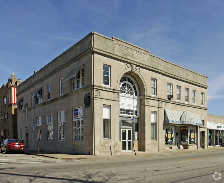 16010 Detroit Ave, Lakewood, OH à vendre - Photo principale - Image 1 de 1