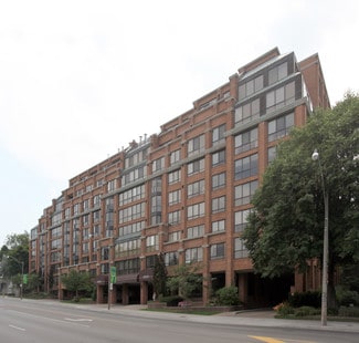 More details for 2900 Yonge St, Toronto, ON - Multifamily for Sale