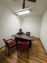 201 E Bridge St, Granbury, TX à louer Photo intérieure- Image 1 de 5