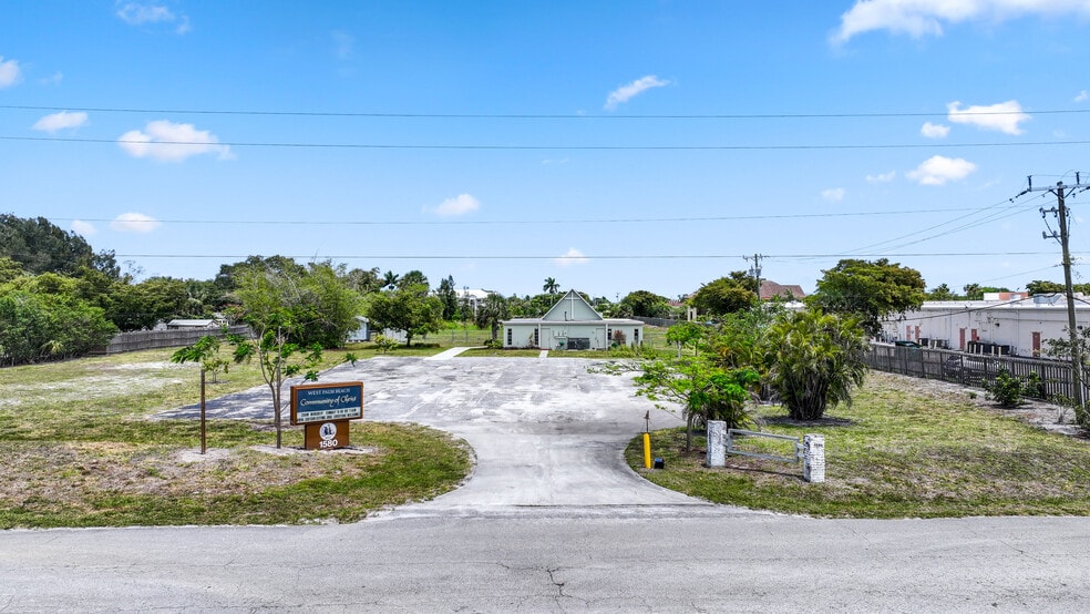 1580 Prairie Rd, West Palm Beach, FL for sale - Building Photo - Image 3 of 8