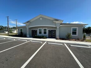 708 Cactus Ridge Cir, Seffner, FL à louer Photo du bâtiment- Image 2 de 37