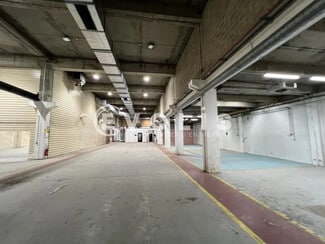 Plus de détails pour Local d'activités à louer