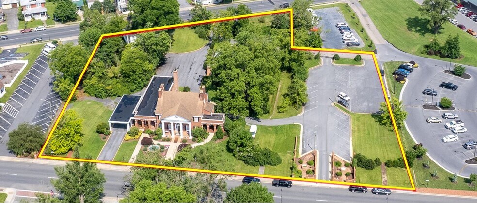 473 S Main St, Harrisonburg, VA à vendre - Photo du bâtiment - Image 2 de 17