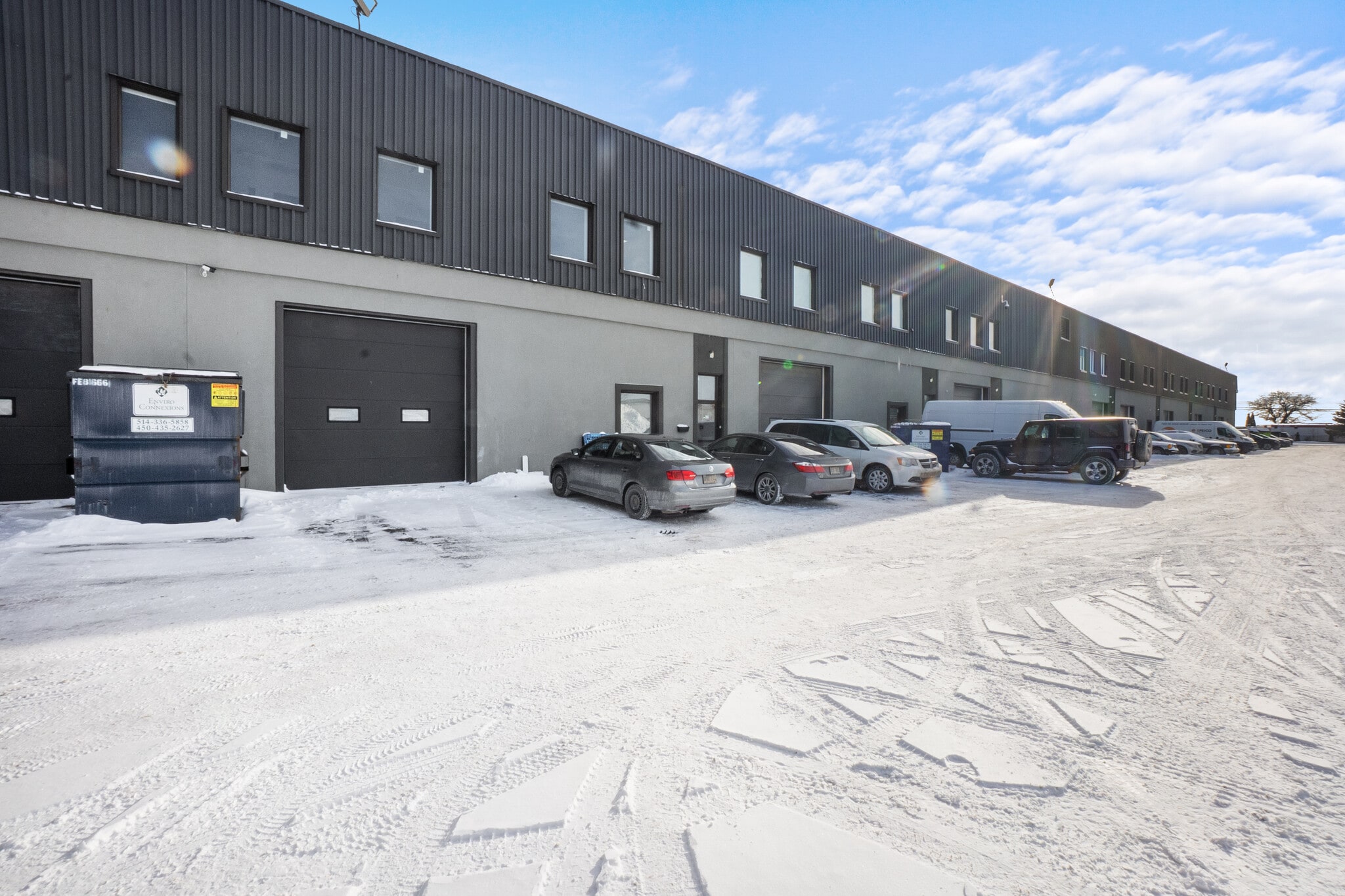 609-649 Montée De Liesse, Saint-Laurent, QC for sale Primary Photo- Image 1 of 39