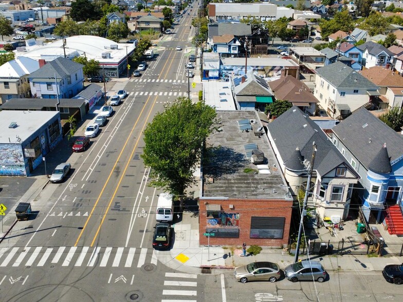 2554 West St, Oakland, CA for sale - Building Photo - Image 2 of 3