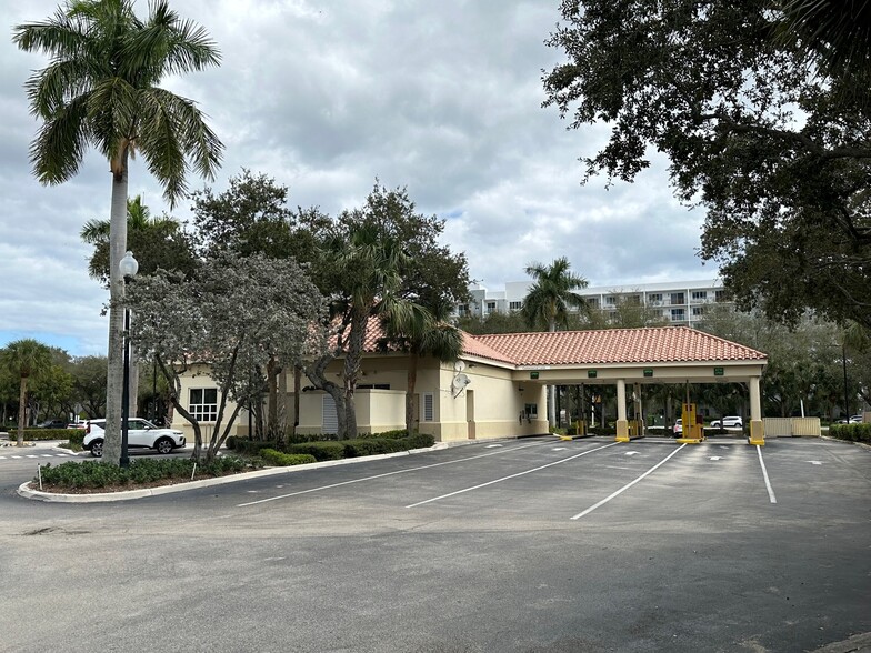 5131 Congress Ave, Boca Raton, FL for sale - Building Photo - Image 3 of 4