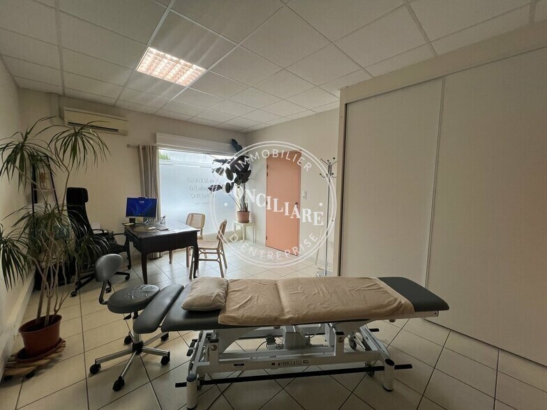 665 Route De Toulouse, Fronton for sale - Interior Photo - Image 1 of 5