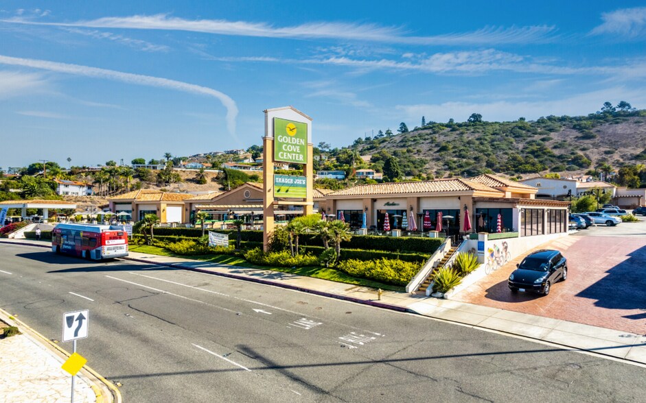 31098-31246 Palos Verdes Dr W, Rancho Palos Verdes, CA à louer - Photo du bâtiment - Image 3 de 8