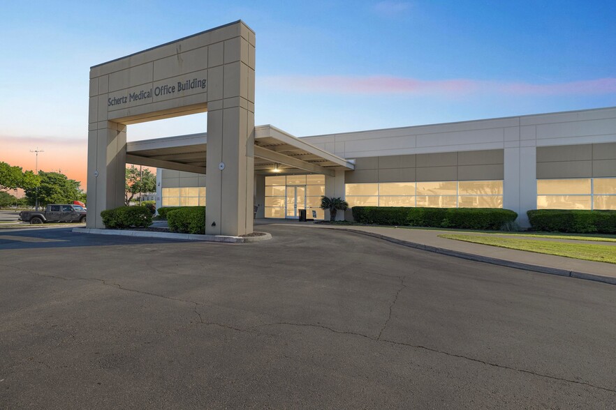 5000 Baptist Health Dr, Schertz, TX for lease - Building Photo - Image 3 of 9