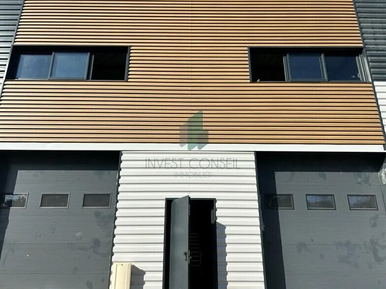 Flex dans Épinay-sur-Seine à louer - Photo du bâtiment - Image 2 de 9