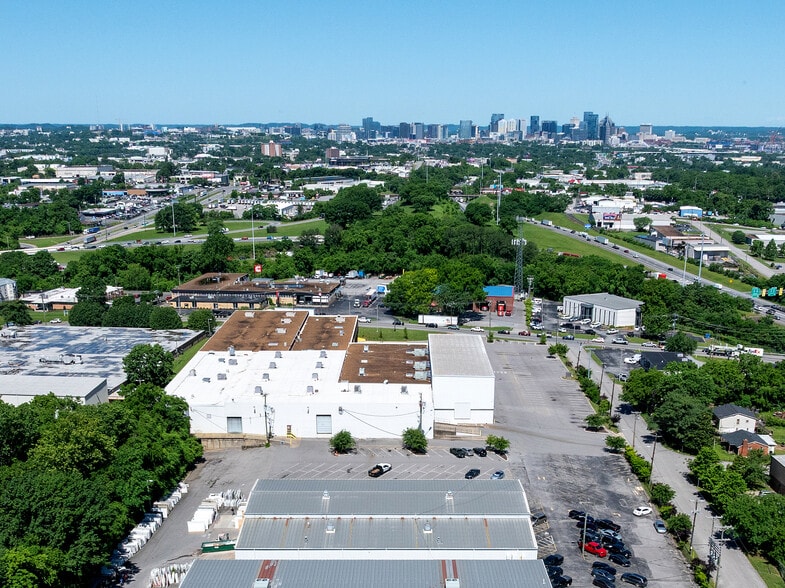 707 Spence Ln, Nashville, TN for lease - Building Photo - Image 2 of 13