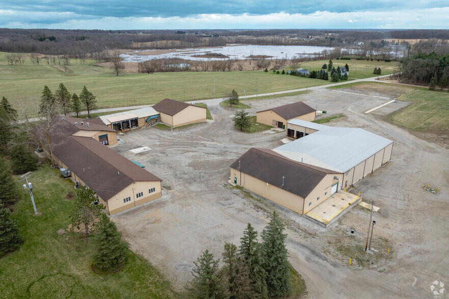 10464 Bryan Hwy, Onsted, MI à vendre - Photo du b timent - Image 3 de 12