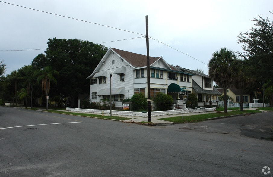 700 5th St N, Saint Petersburg, FL for sale - Primary Photo - Image 1 of 4